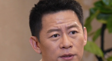 记者偷偷拍摄的高画